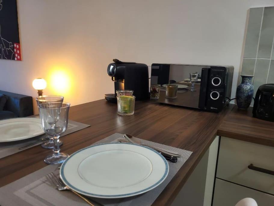 O Bon'Endroit - Appartement Confort - Centre Ville 维也纳 外观 照片