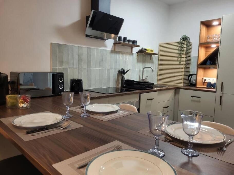 O Bon'Endroit - Appartement Confort - Centre Ville 维也纳 外观 照片